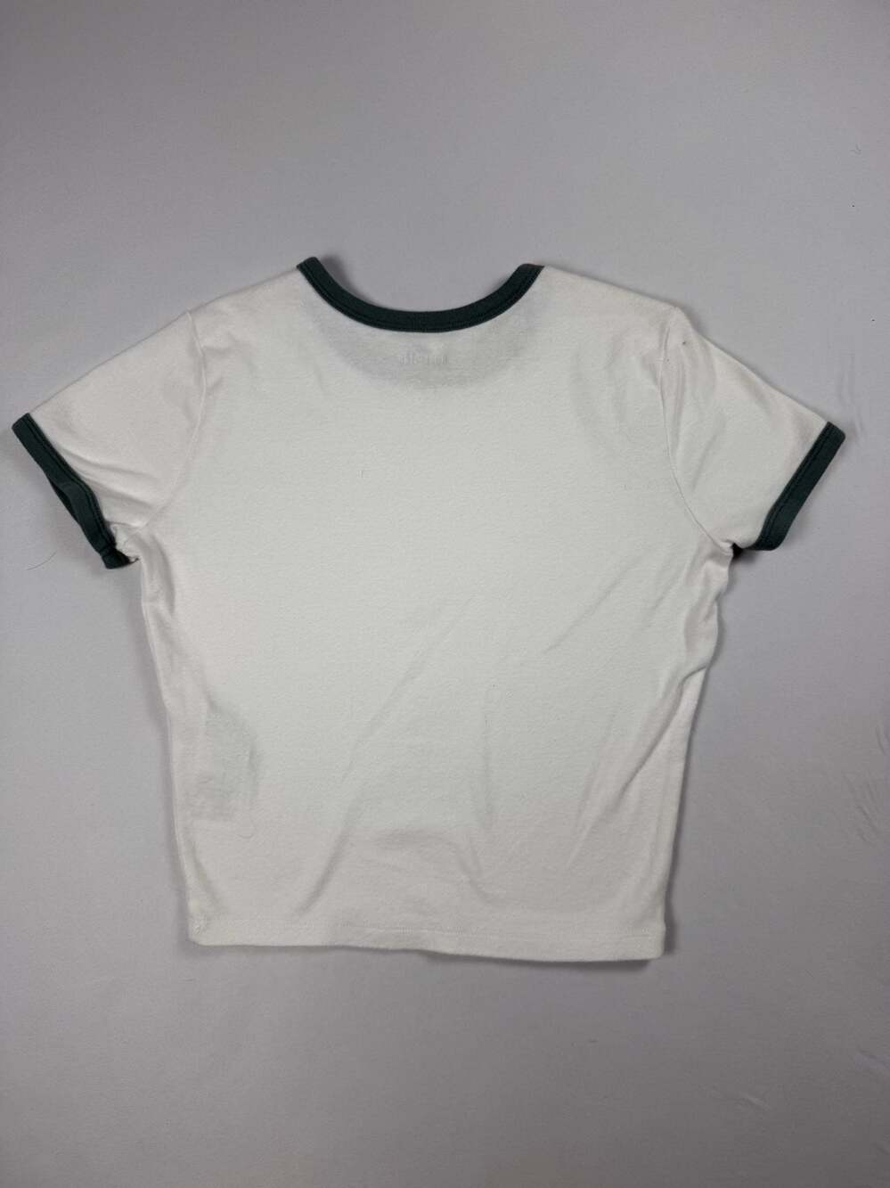 Hollister Crop Top Bundle | 3 Women’s Size Small Tops | Short Fit | Casual Basic - Picture 3 of 10